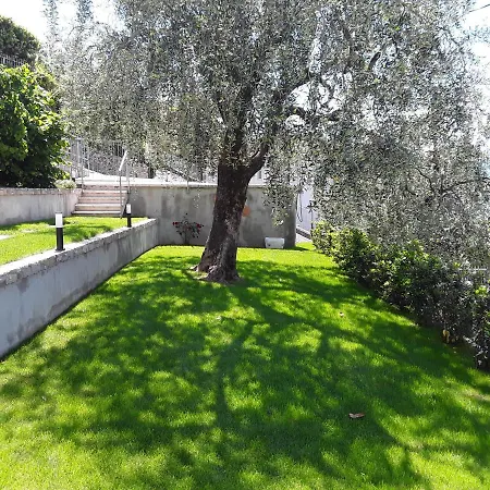 Casa Punta Veleno * ブレンゾーネ