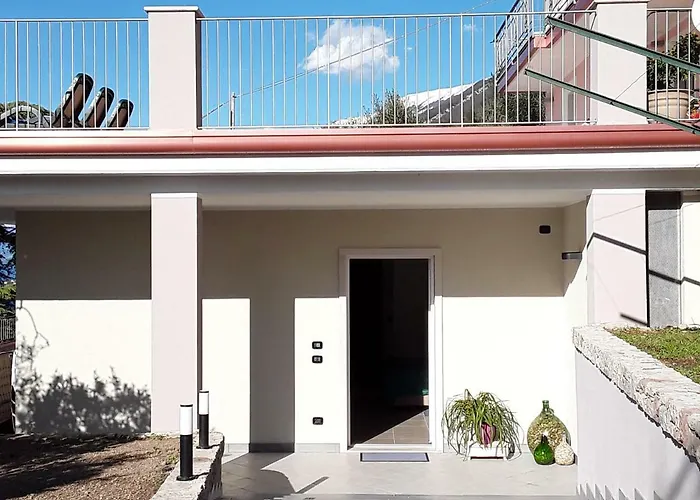 Casa Punta Veleno * 布雷佐内加尔达